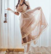 [Ảnh COSER màu đỏ ròng] Coser Yiyi - Người hầu gái trong suốt