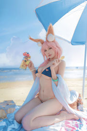 [Net Red COSER Photo] Anime blogger uki rainy season - Tamamo frente al mar traje de baño