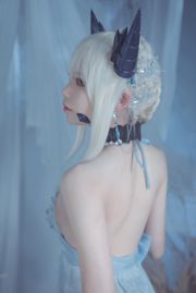 [美女Coser] 爱老师_PhD 《黑枪呆 皇室糖霜》