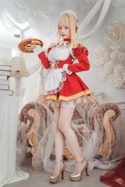 [Beauty Coser] Wenmei "The Maid of Nerone"