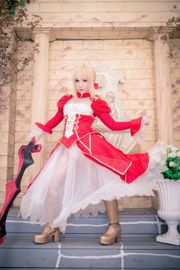 Coser Chihiro-sama "Ropa formal de Nero"